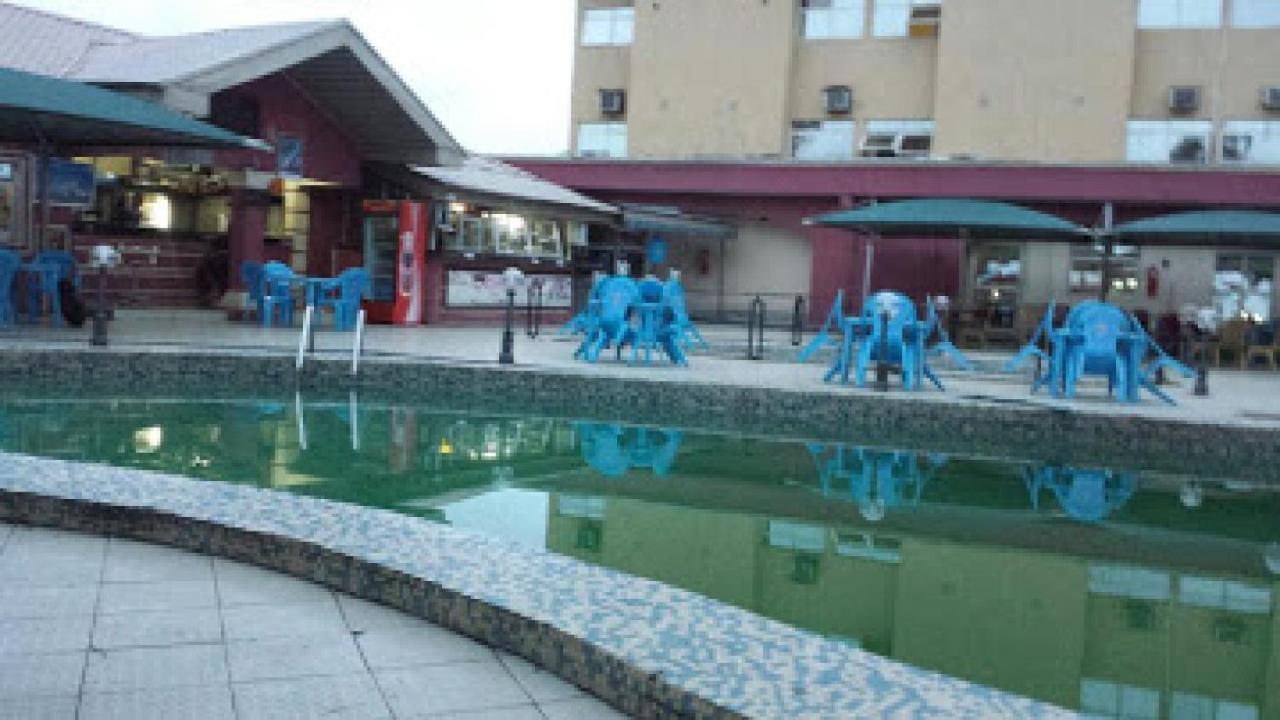 Room In Lodge - All Seasons Hotel-Owerri Buitenkant foto