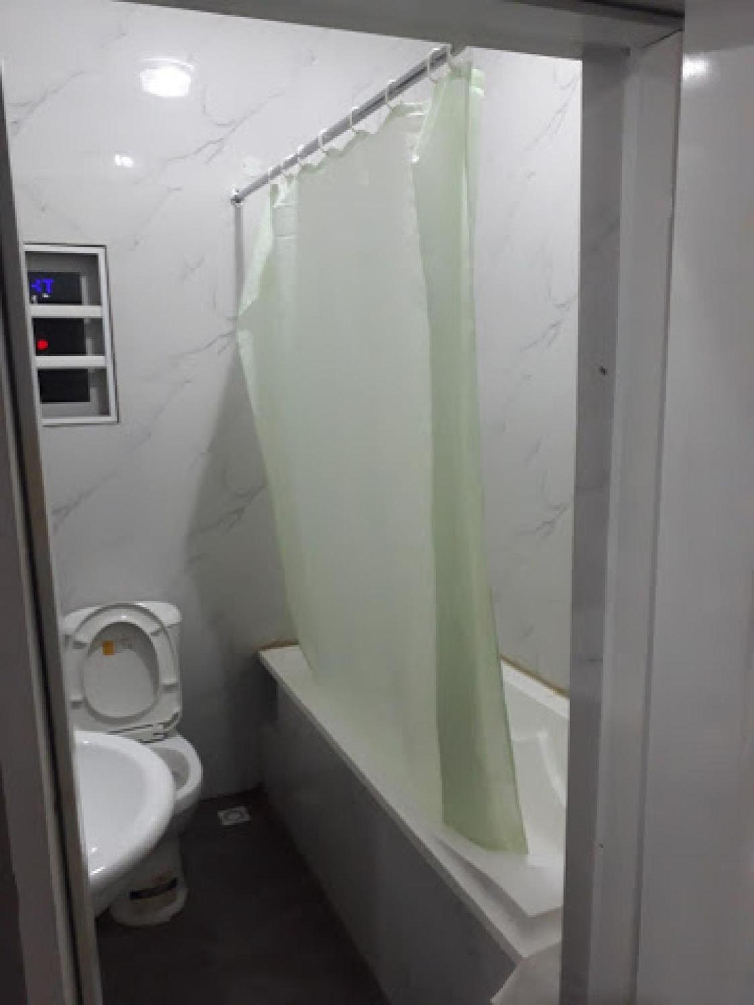 Room In Lodge - All Seasons Hotel-Owerri Buitenkant foto